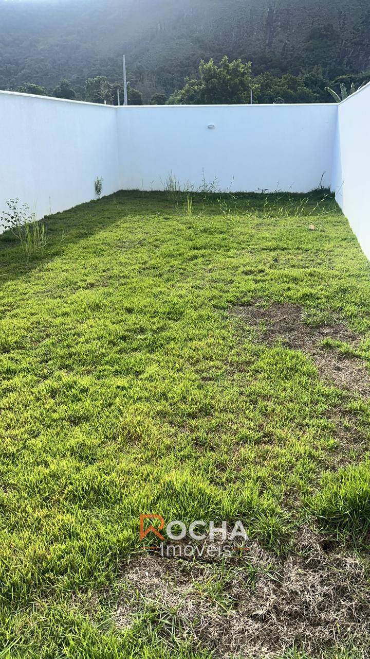 Casa à venda com 3 quartos, 100m² - Foto 11