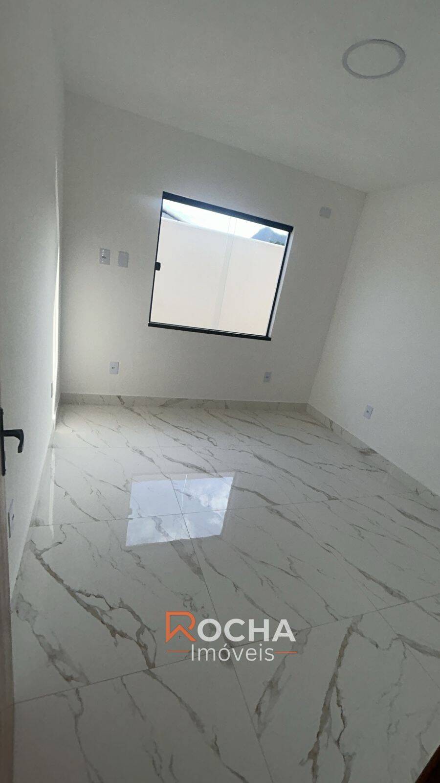 Casa à venda com 3 quartos, 100m² - Foto 8