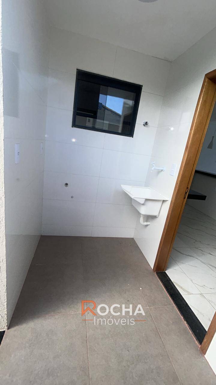 Casa à venda com 3 quartos, 100m² - Foto 13