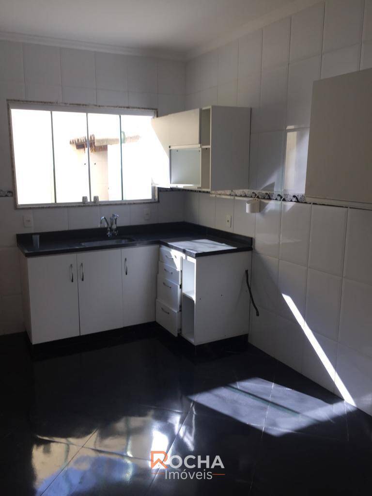 Casa à venda com 4 quartos - Foto 4