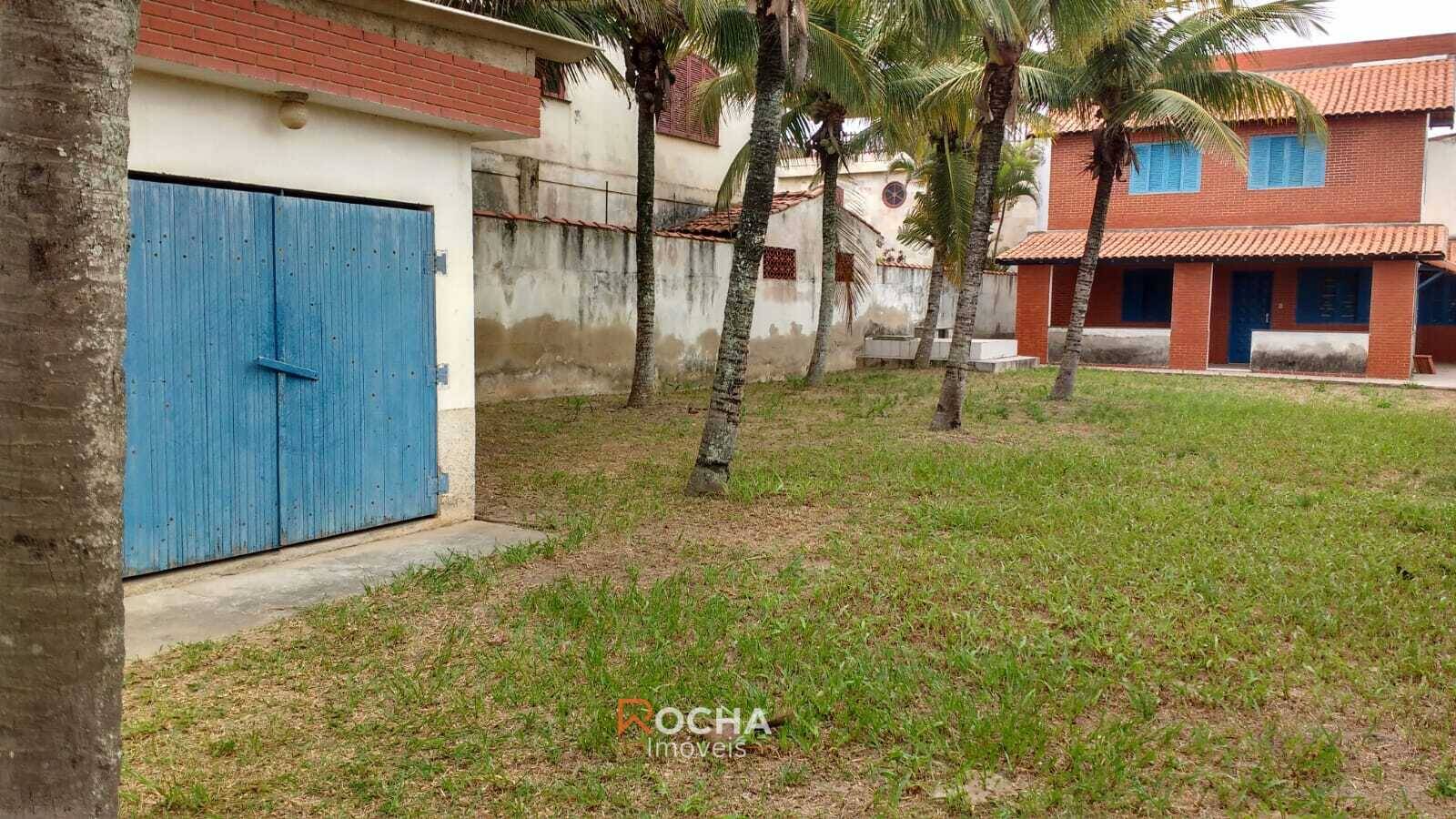 Casa, 3 quartos, 240 m² - Foto 2