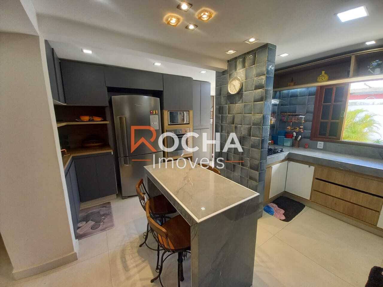 Casa, 3 quartos, 217 m² - Foto 11