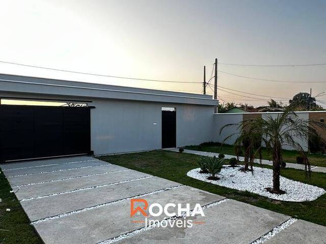 #CA-020 - Casa para Venda em Maricá - RJ - 2